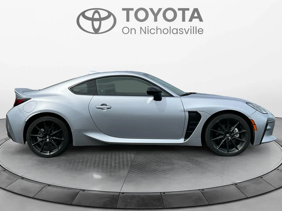 2023 Toyota GR86 2nd Gen - Image 7 of 23