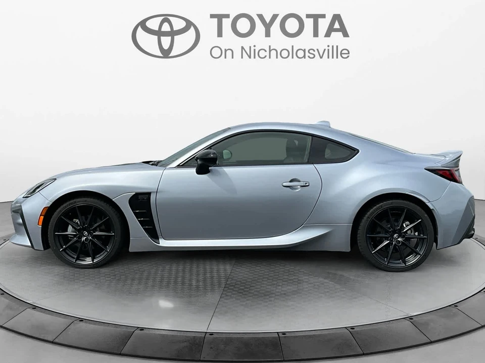 2023 Toyota GR86 2nd Gen - Image 3 of 23