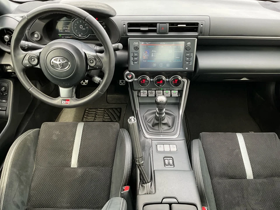 2023 Toyota GR86 2nd Gen - Image 11 of 23