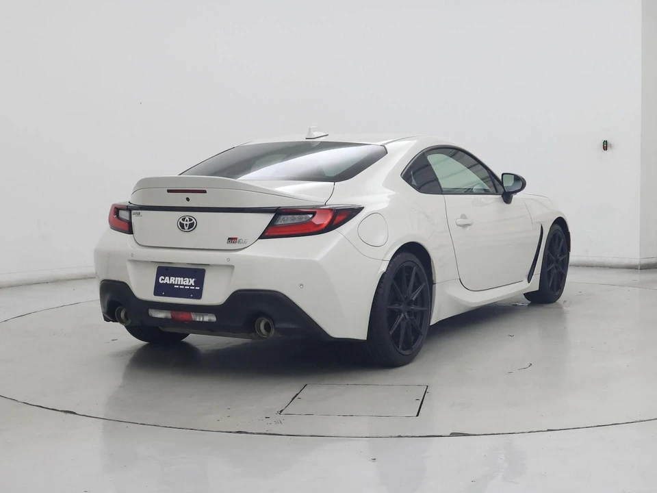 2023 Toyota GR86 2nd Gen - Image 9 of 24