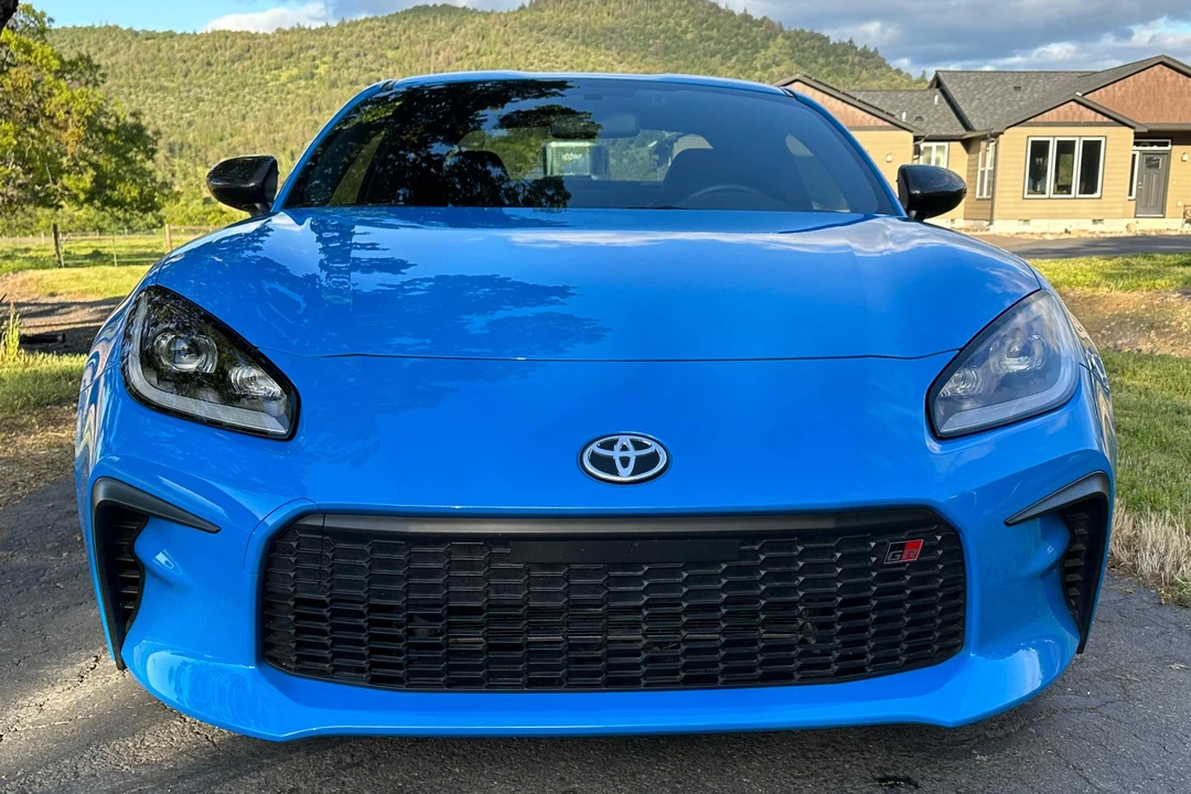 2023 Toyota GR86 2nd Gen - Image 2 of 31
