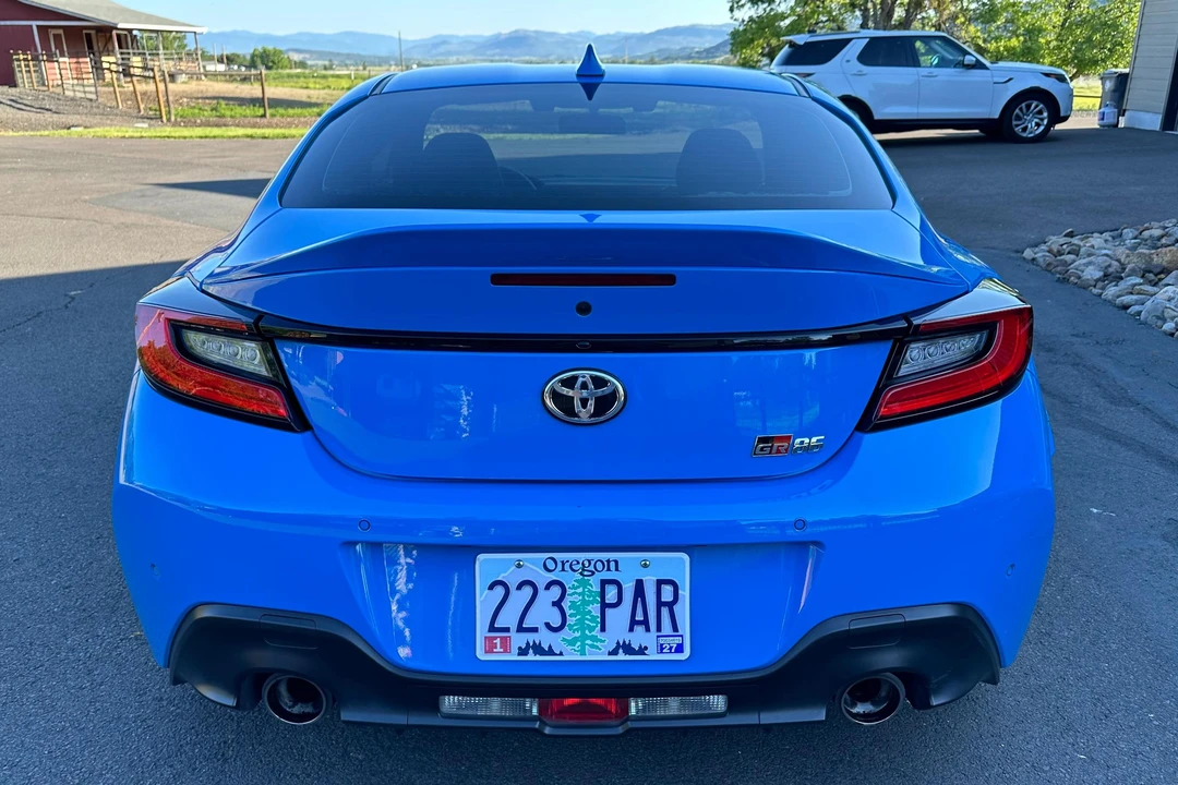 2023 Toyota GR86 2nd Gen - Image 5 of 31