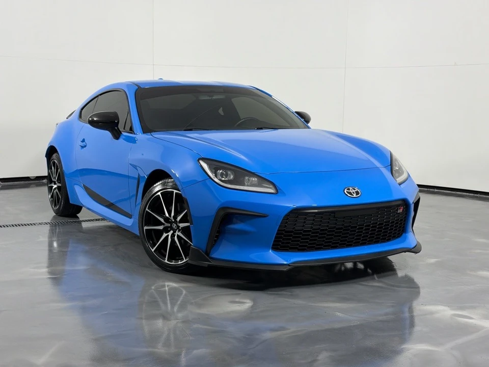 2023 Toyota GR86 2nd Gen - Image 2 of 23
