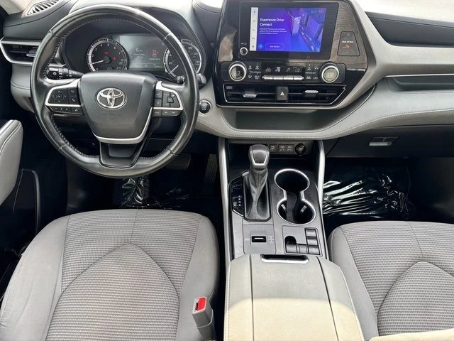 2023 Toyota Highlander - Image 14 of 20