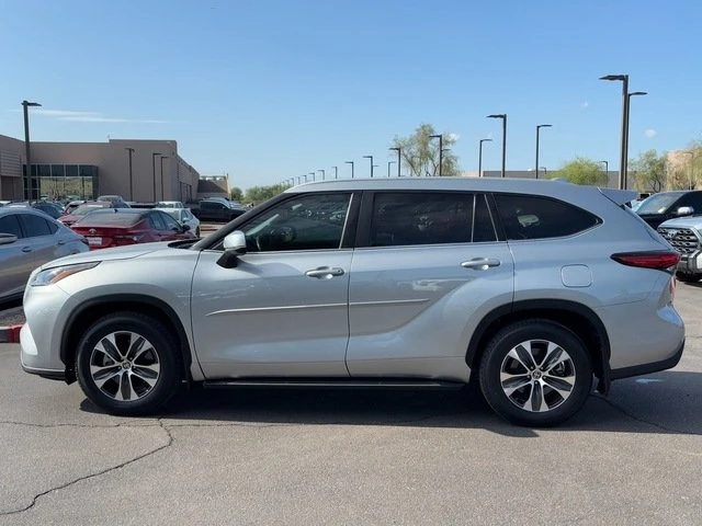 2023 Toyota Highlander - Image 4 of 20