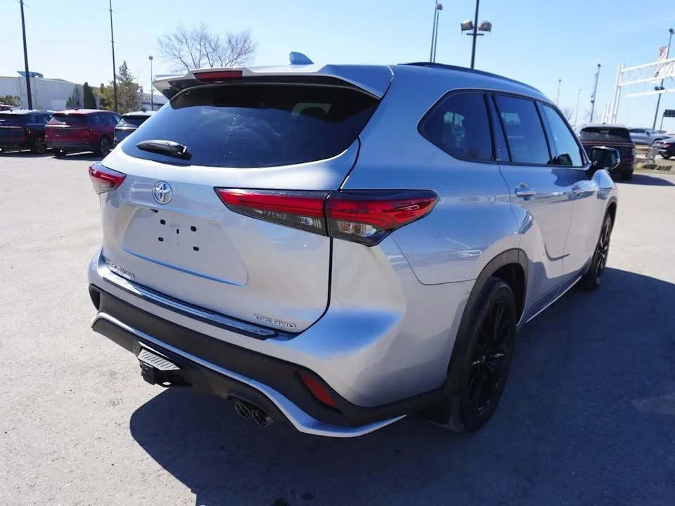 2023 Toyota Highlander - Image 6 of 17