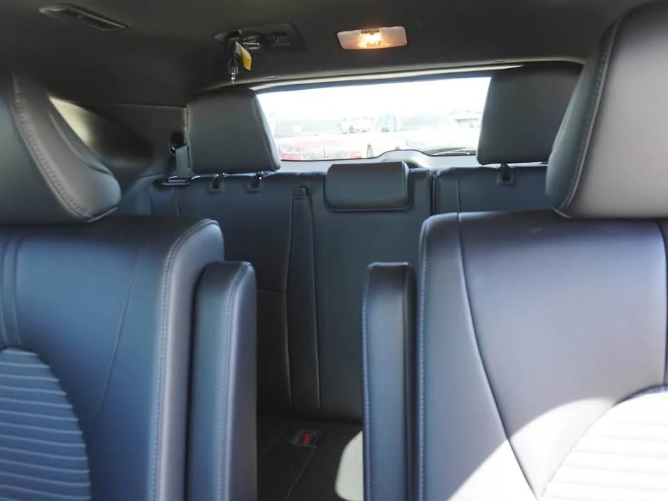 2023 Toyota Highlander - Image 7 of 17