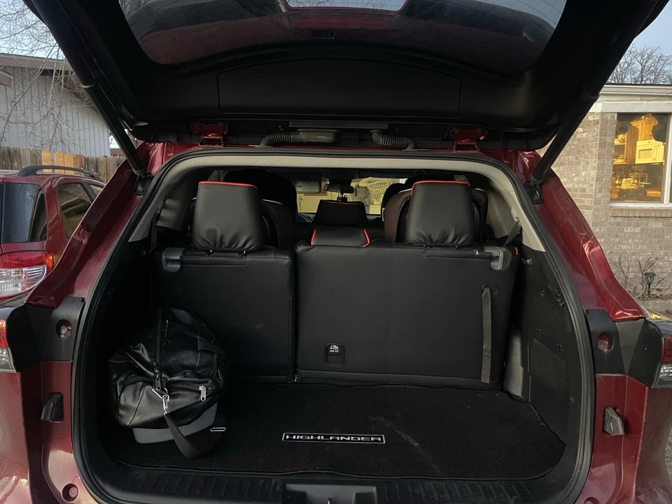 2023 Toyota Highlander - Image 11 of 17