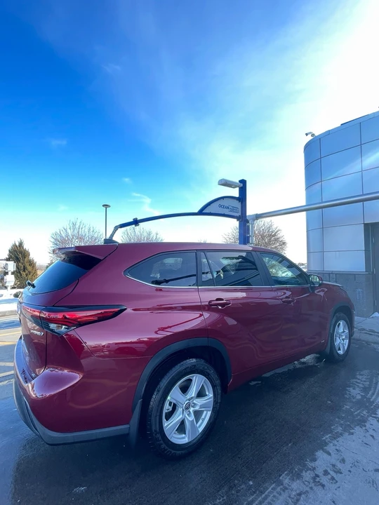 2023 Toyota Highlander - Image 5 of 17