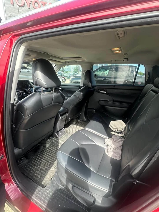 2023 Toyota Highlander - Image 5 of 6