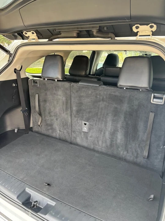 2023 Toyota Highlander - Image 3 of 12