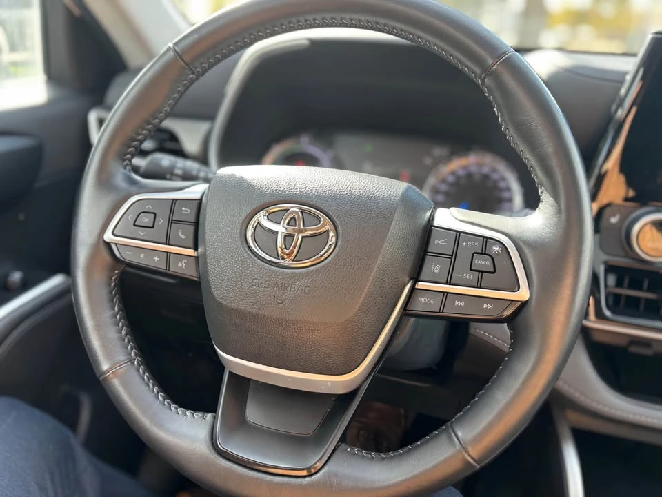 2023 Toyota Highlander - Image 12 of 12