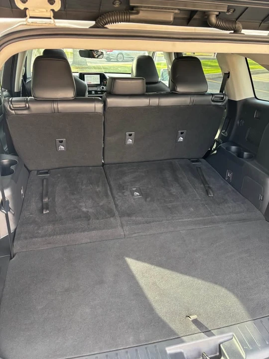 2023 Toyota Highlander - Image 4 of 12
