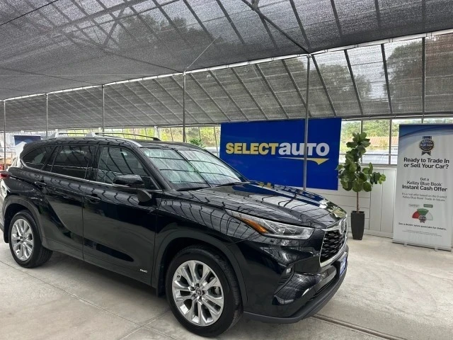 2023 Toyota Highlander - Image 3 of 12