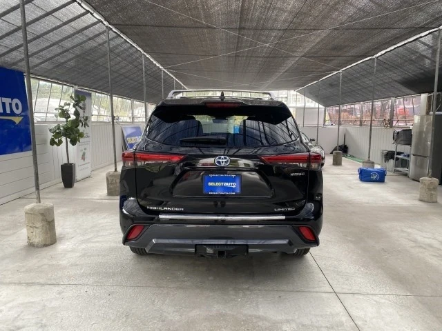 2023 Toyota Highlander - Image 5 of 12