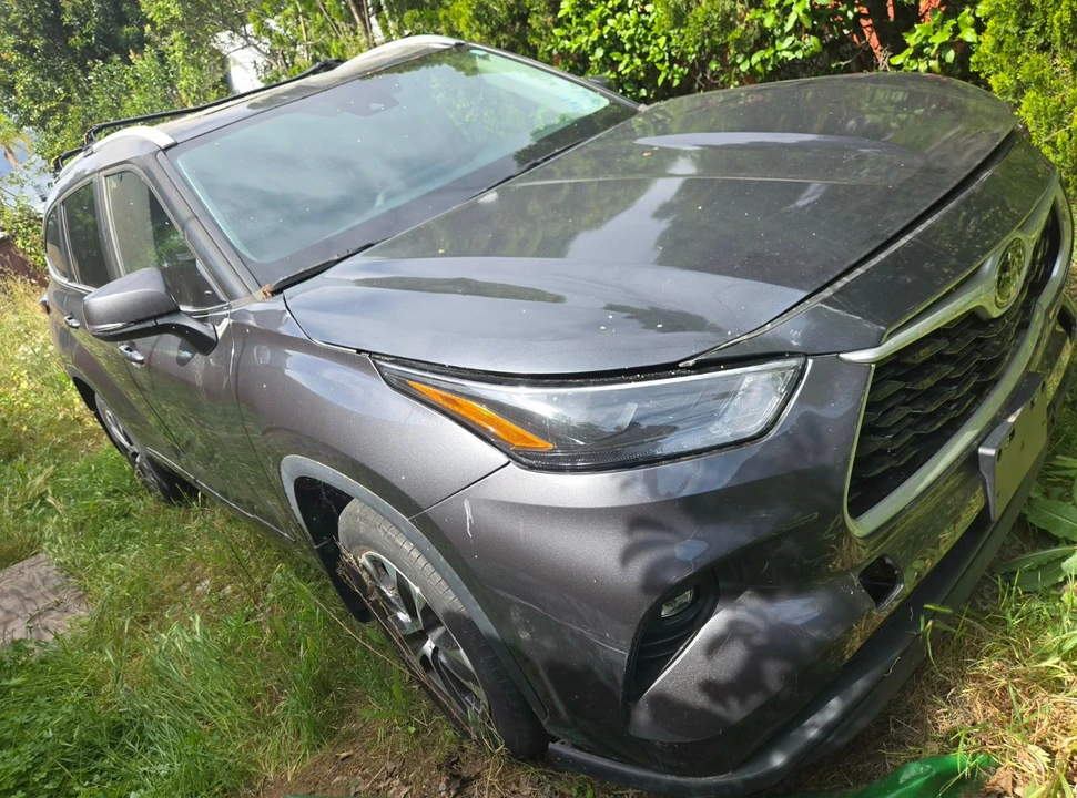 2023 Toyota Highlander - Image 3 of 21
