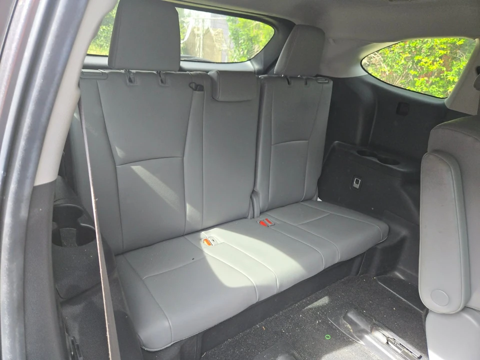 2023 Toyota Highlander - Image 16 of 21