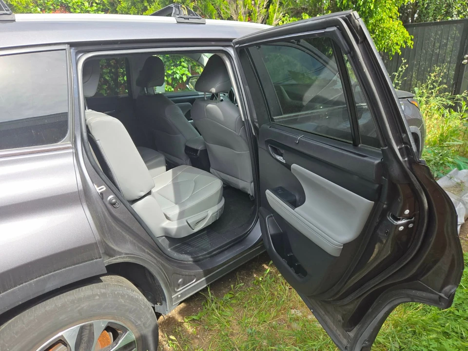2023 Toyota Highlander - Image 21 of 21
