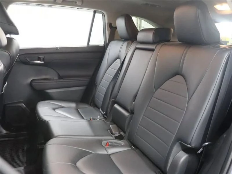 2023 Toyota Highlander - Image 12 of 12