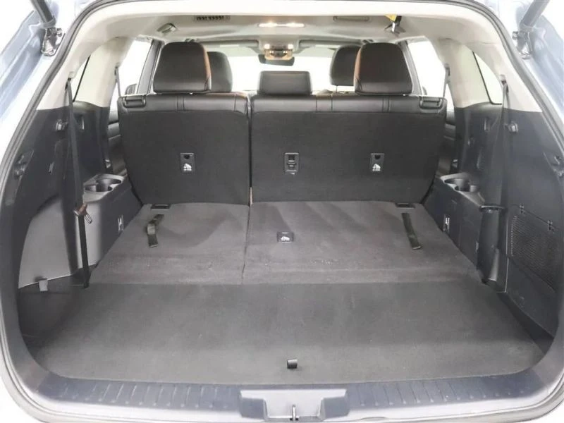 2023 Toyota Highlander - Image 7 of 12