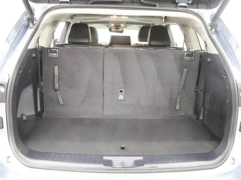 2023 Toyota Highlander - Image 6 of 12