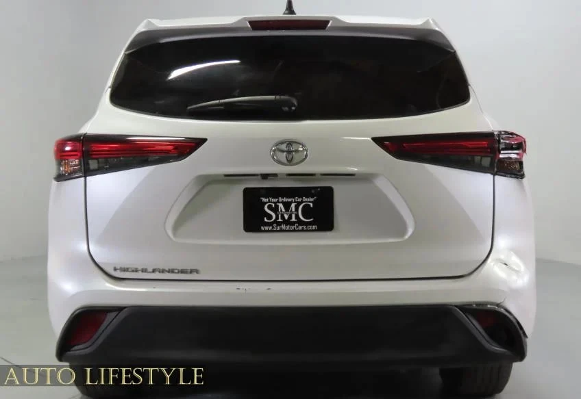 2023 Toyota Highlander - Image 13 of 21