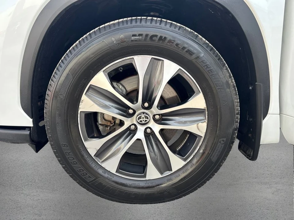2023 Toyota Highlander - Image 12 of 12