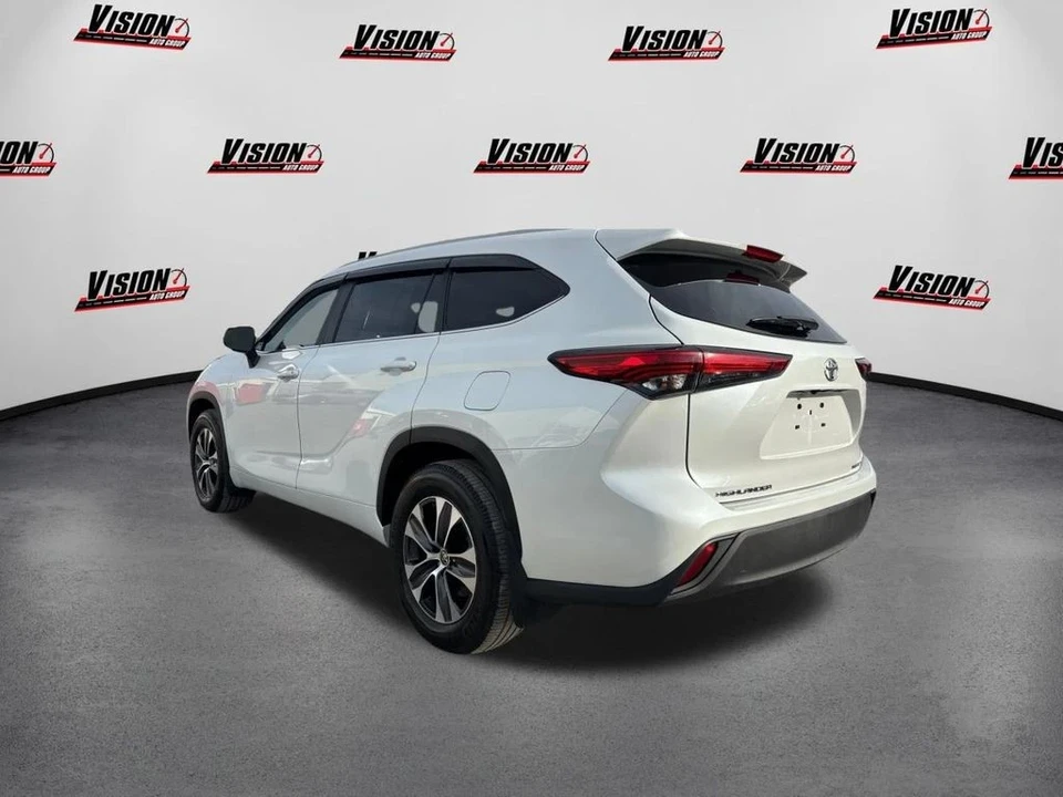 2023 Toyota Highlander - Image 7 of 12