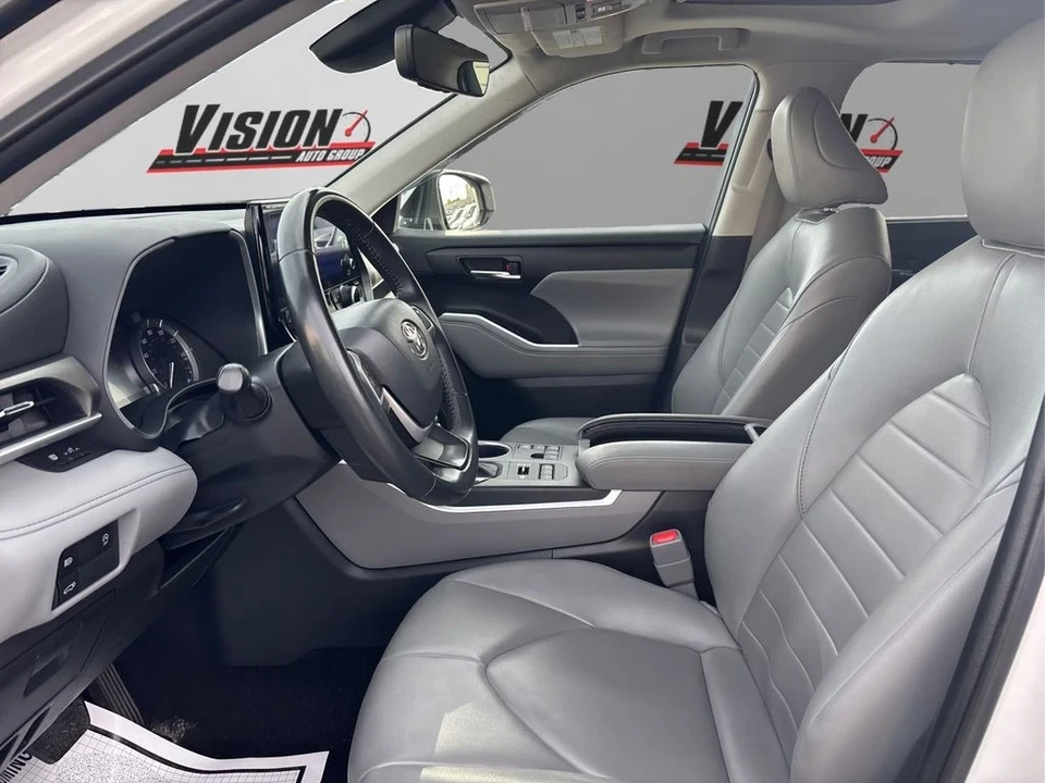 2023 Toyota Highlander - Image 9 of 12