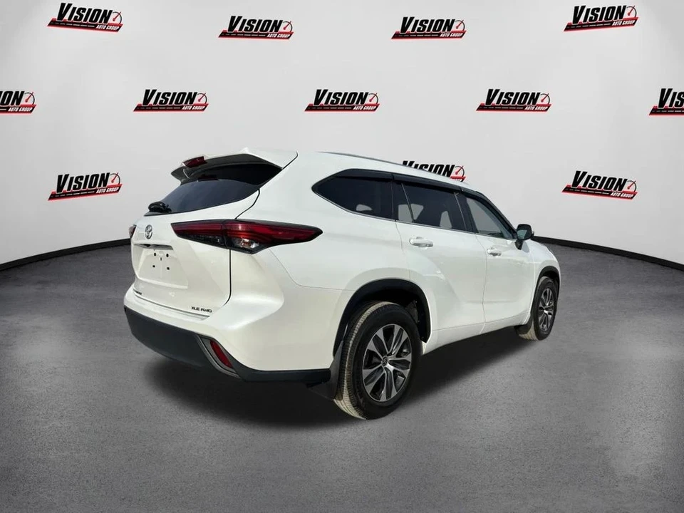2023 Toyota Highlander - Image 5 of 12