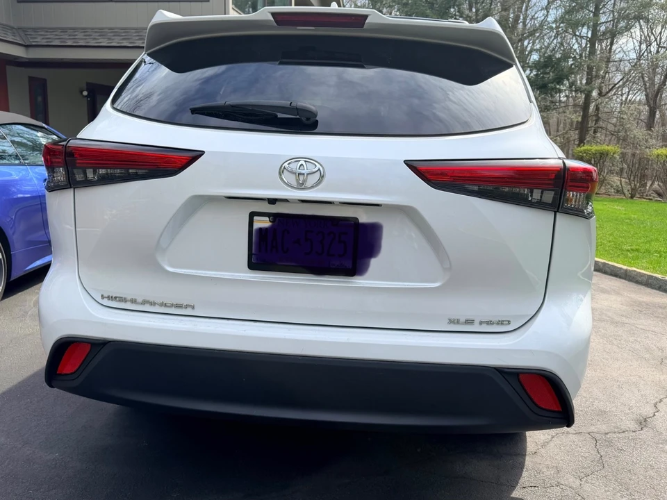 2023 Toyota Highlander - Image 6 of 13