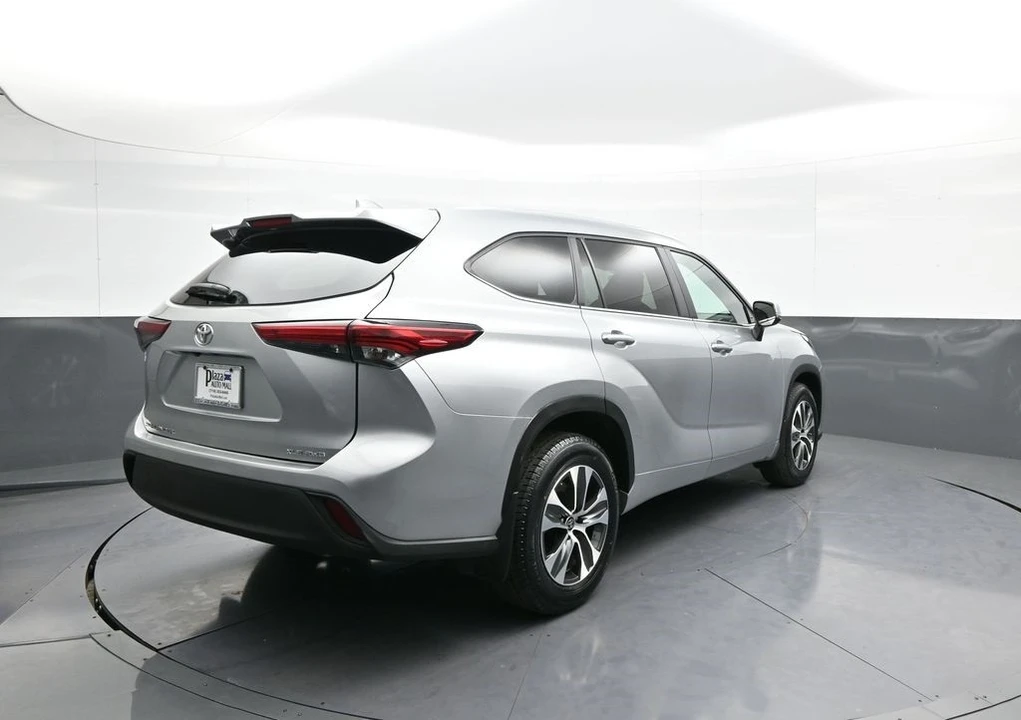 2023 Toyota Highlander - Image 6 of 12