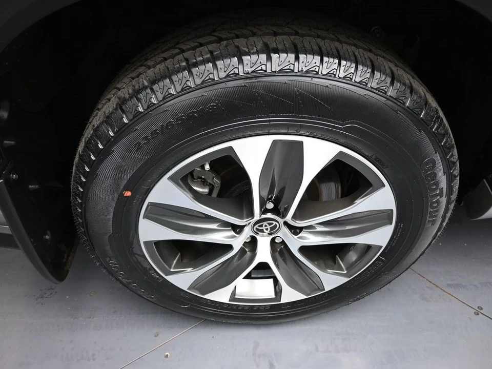 2023 Toyota Highlander - Image 12 of 12