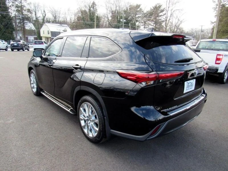 2023 Toyota Highlander - Image 6 of 12