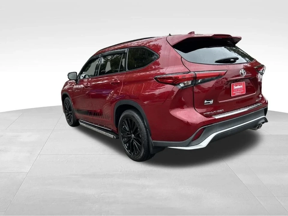 2023 Toyota Highlander - Image 4 of 12