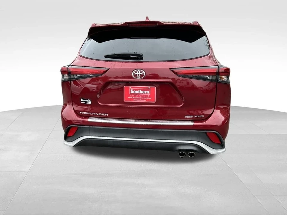 2023 Toyota Highlander - Image 5 of 12