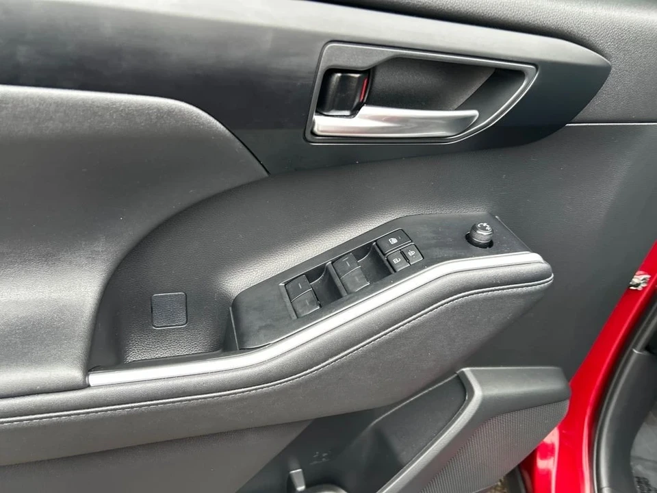 2023 Toyota Highlander - Image 12 of 12