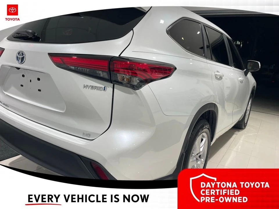 2023 Toyota Highlander - Image 9 of 12
