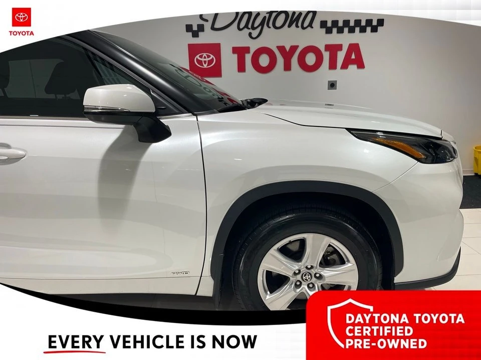 2023 Toyota Highlander - Image 7 of 12