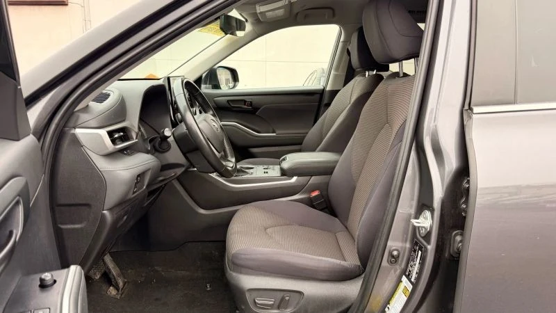 2023 Toyota Highlander - Image 12 of 12