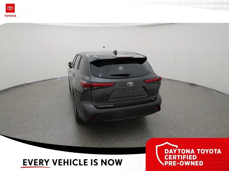 2023 Toyota Highlander - Image 6 of 12