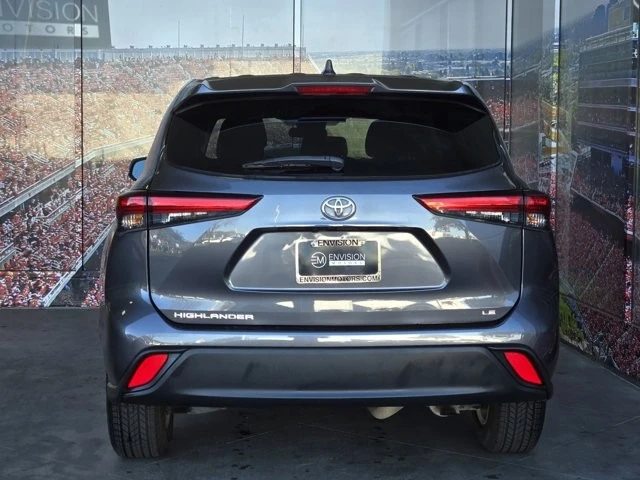 2023 Toyota Highlander - Image 7 of 12