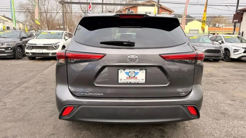 2023 Toyota Highlander - Image 6 of 12