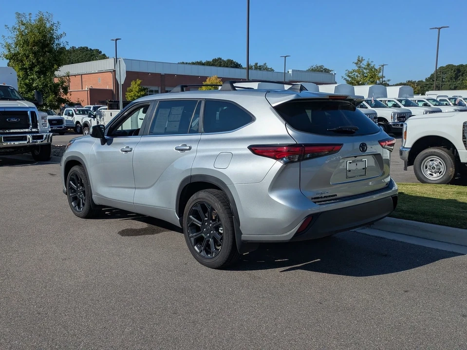 2023 Toyota Highlander - Image 6 of 12