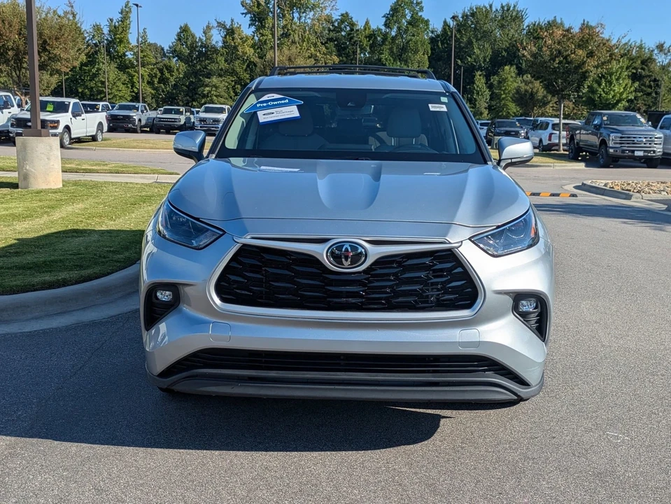 2023 Toyota Highlander - Image 9 of 12
