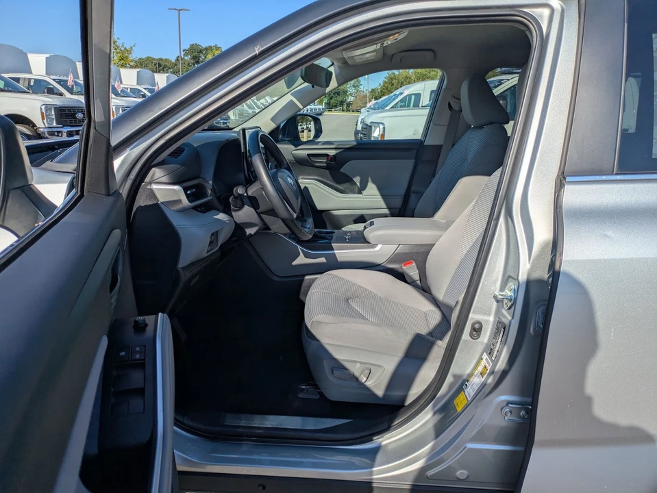 2023 Toyota Highlander - Image 11 of 11