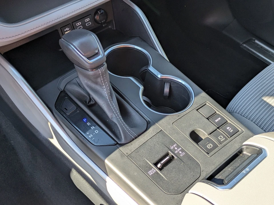 2023 Toyota Highlander - Image 20 of 21
