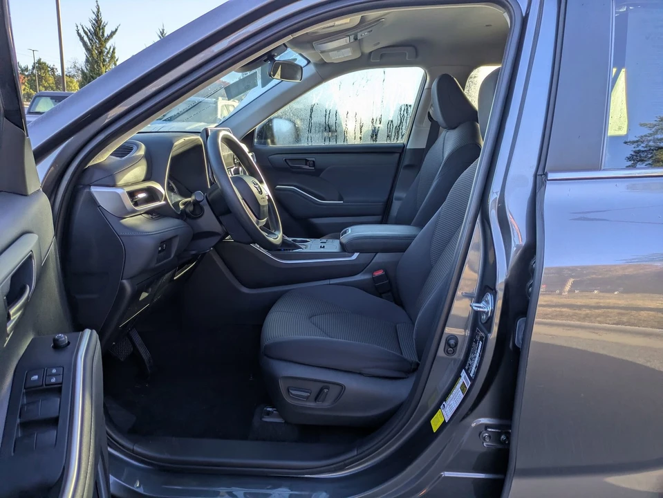 2023 Toyota Highlander - Image 12 of 12