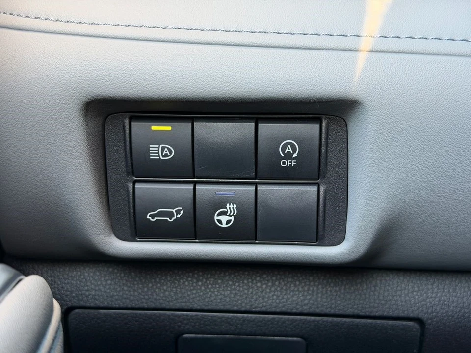2023 Toyota Highlander - Image 19 of 21