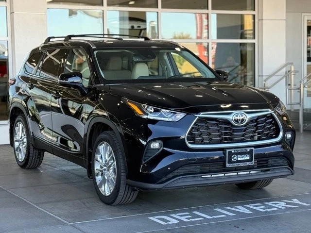 2023 Toyota Highlander - Image 6 of 12